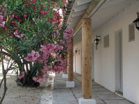 1397553636-hotel-cacharel-galerie11