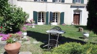 1407485165-la-sellerie-cote-cour-interieure