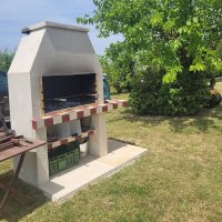 646b115d68682-barbecue-feu-bois