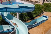 Camping_La Brise de Camargue_espace aquatique toboggan