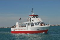 634584f431262-bateau-rouge