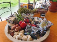 1394808929-canavere-delicatessen01