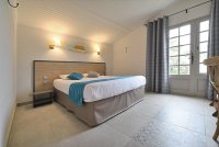 58de0f4cbe0c1-chambre-18-01