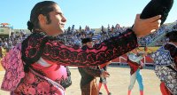1399362683-arenes-saintes-slider01