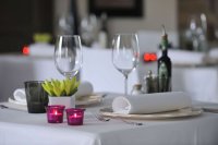 58cbb5bff0150-restaurant-11