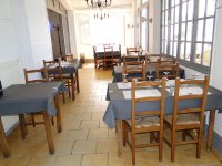 59776076c8446-frigoules-salle-01